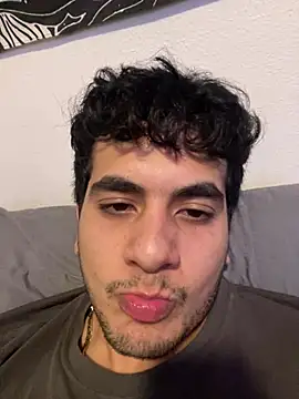 krispykreme17 online show from 12.15.24