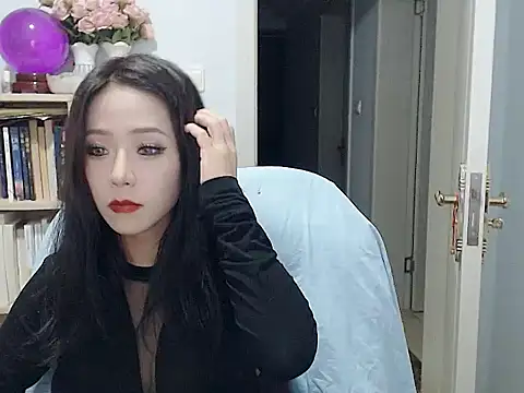 SuSushi728 online show from 12.18.25