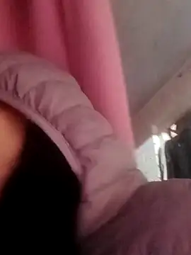 Snapshot of Tefannyy_ chatting on 12.21.24 Tefannyy online show from 12.21.24