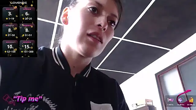 Snapshot of Tefannyy_ chatting on 03.19.25 Tefannyy online show from 03.19.25