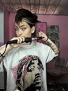 Snapshot of Tefannyy_ chatting on 09.24.25 Tefannyy online show from 09.24.25