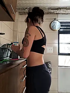 Snapshot of Tefannyy_ chatting on 10.02.25 Tefannyy online show from 10.02.25