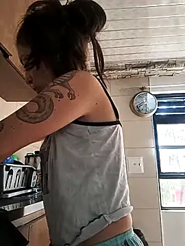 Snapshot of Tefannyy_ chatting on 10.09.25 Tefannyy online show from 10.09.25