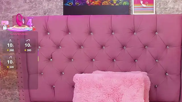 NahiaraReina online show from 02.04.25