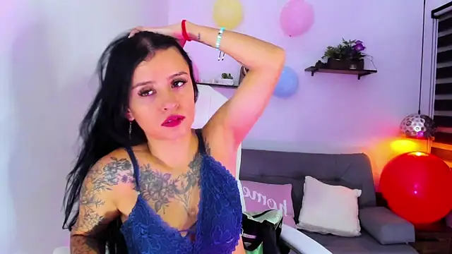 yenny garcia online show from 10.24.25