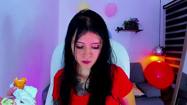 yenny garcia online show from 10.31.25