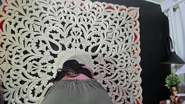 Snapshot of Mindy_sweety chatting on 12.22.25 Mindy sweety online show from 12.22.25