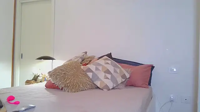 Snapshot of JuliaMartini chatting on 01.15.26 JuliaMartini online show from 01.15.26