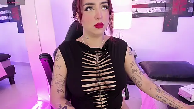 Snapshot of AnnikaMerliahh_ chatting on 02.05.25 AnnikaMerliahh online show from 02.05.25