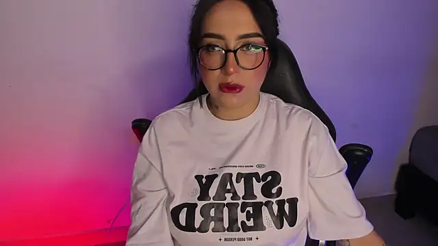 Snapshot of AnnikaMerliahh_ chatting on 10.10.25 AnnikaMerliahh online show from 10.10.25