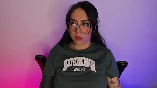 Snapshot of AnnikaMerliahh_ chatting on 10.12.25 AnnikaMerliahh online show from 10.12.25