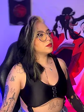 Snapshot of AnnikaMerliahh_ chatting on 10.26.25 AnnikaMerliahh online show from 10.26.25