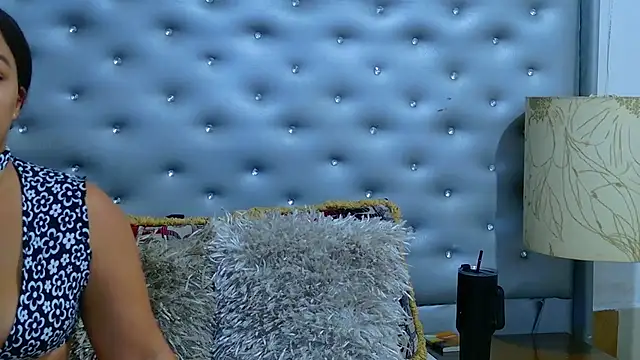 Snapshot of EileenBenzon chatting on 08.03.26 EileenBenzon online show from 08.03.26
