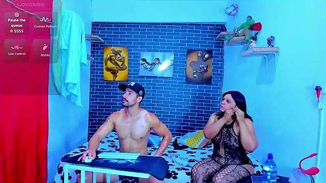 Snapshot of alessandro27yleonora chatting on 12.01.25 alessandro27yleonora online show from 12.01.25