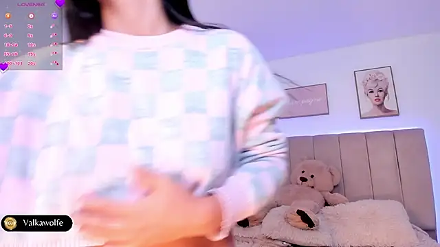 valka wolfe online show from 01.25.25