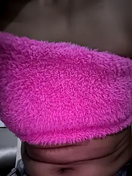 Snapshot of Cositarica_69 chatting on 10.19.25 Cositarica 69 online show from 10.19.25