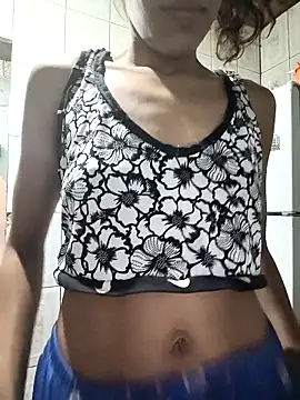 Snapshot of Cositarica_69 chatting on 10.30.25 Cositarica 69 online show from 10.30.25