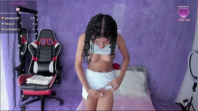 Snapshot of allis0n_ik chatting on 02.04.25 allis0n ik online show from 02.04.25