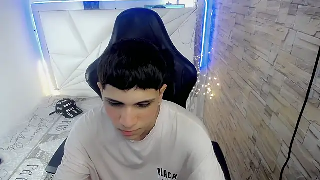 Snapshot of Brayan_lopezz chatting on 12.04.24 Brayan lopezz online show from 12.04.24