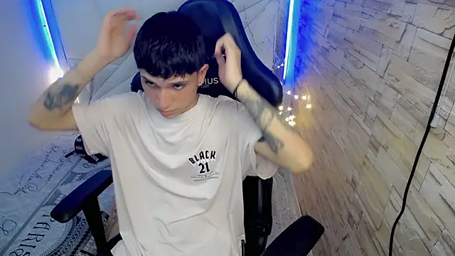 Snapshot of Brayan_lopezz chatting on 12.05.24 Brayan lopezz online show from 12.05.24