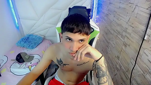 Snapshot of Brayan_lopezz chatting on 01.21.25 Brayan lopezz online show from 01.21.25