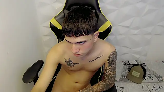 Snapshot of Brayan_lopezz chatting on 01.25.25 Brayan lopezz online show from 01.25.25