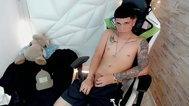 Snapshot of Brayan_lopezz chatting on 02.03.25 Brayan lopezz online show from 02.03.25