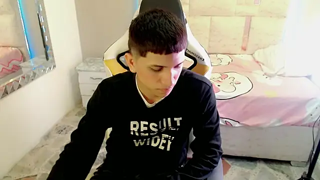 Snapshot of Brayan_lopezz chatting on 03.20.25 Brayan lopezz online show from 03.20.25