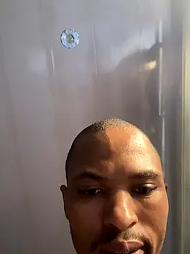 Snapshot of BlueIceCube chatting on 11.13.25 BlueIceCube online show from 11.13.25