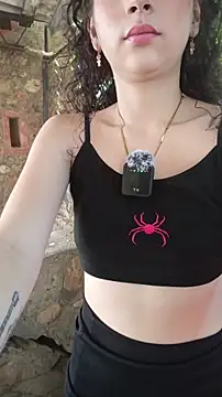 sweet outdoor charm online show from 06.21.26