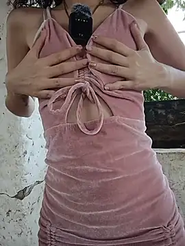 sweet outdoor charm online show from 07.02.26