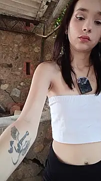 sweet outdoor charm online show from 08.05.26