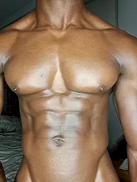 MIGHTY MAGNUM online show from 03.15.25