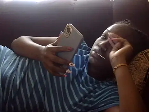 Snapshot of Chichii- chatting on 02.27.25 Chichii- online show from 02.27.25