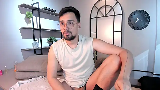 Edward max online show from 04.28.26