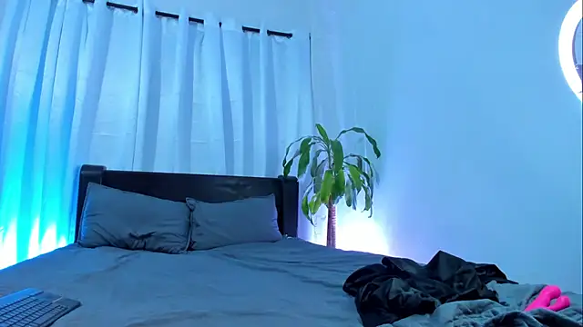 Snapshot of lanaa_paul1 chatting on 12.08.24 lanaa paul1 online show from 12.08.24