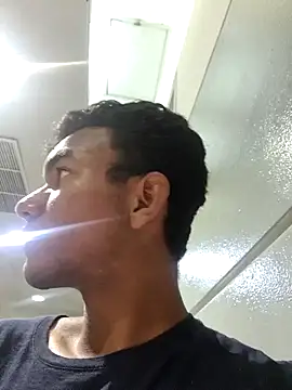 Snapshot of Reynold2608 chatting on 01.02.25 Reynold2608 online show from 01.02.25