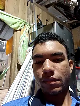 Snapshot of Reynold2608 chatting on 11.28.25 Reynold2608 online show from 11.28.25