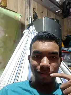 Snapshot of Reynold2608 chatting on 12.04.25 Reynold2608 online show from 12.04.25