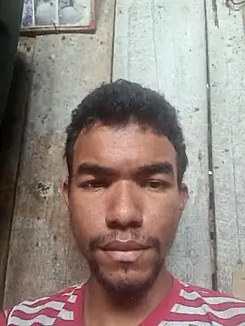 Snapshot of Reynold2608 chatting on 12.20.25 Reynold2608 online show from 12.20.25