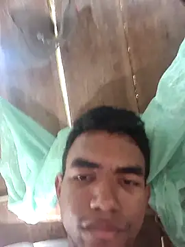 Snapshot of Reynold2608 chatting on 03.21.26 Reynold2608 online show from 03.21.26