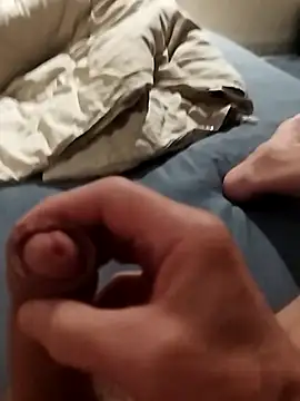 Snapshot of RLLrrr chatting on 11.12.25 RLLrrr online show from 11.12.25