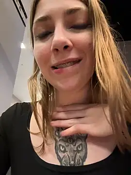 Sunny   Bunny online show from 12.15.24