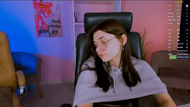 pure radiance1 online show from 02.05.25