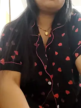 Snapshot of Priya_2222 chatting on 03.01.25 Priya 2222 online show from 03.01.25