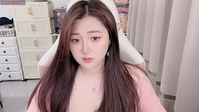 Stars Elyn online show from 05.29.26
