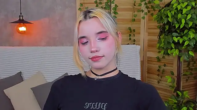 as1an girlfriend online show from 01.28.25