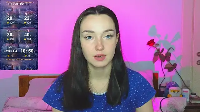 Snapshot of Wild_Sophie_ chatting on 12.20.24 Wild Sophie online show from 12.20.24