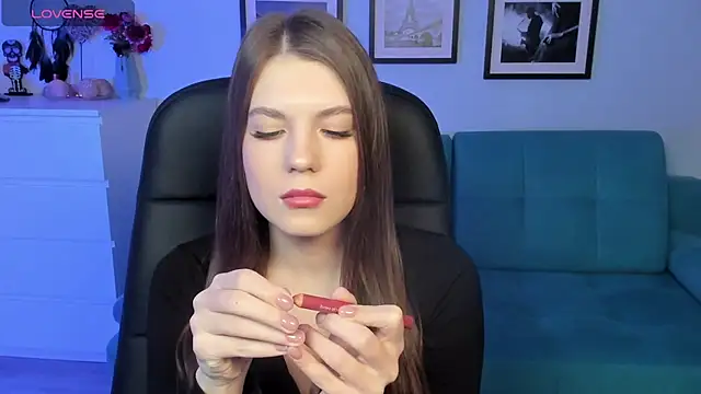 BellaSweetHeart online show from 03.19.25