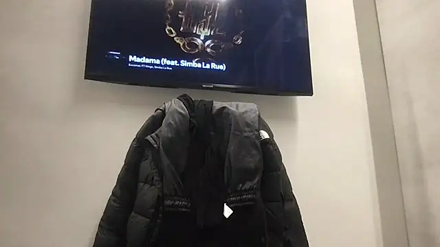 Snapshot of nekorori chatting on 02.20.25 nekorori online show from 02.20.25